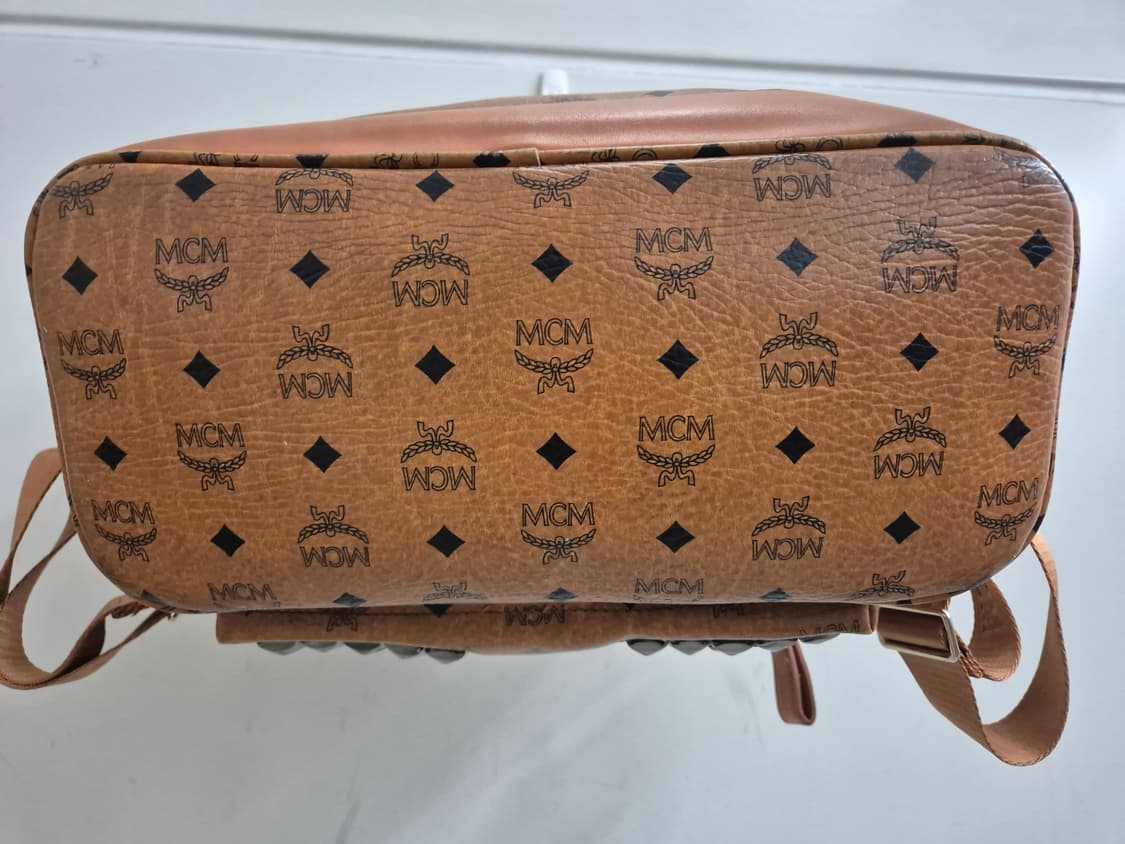 MCM 스타크 스터드 백팩 상품이미지5