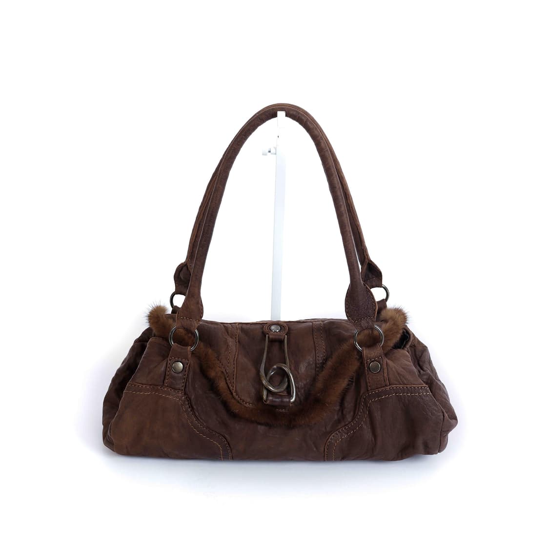 [ONE'S HEART] 브라운 퍼 트리밍 빈티지 레더 숄더백 상품이미지1