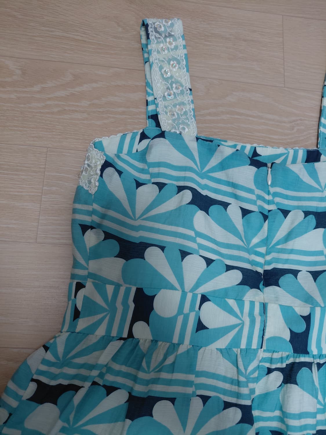 페어리 모리 민트 레이스 자수 큐빅 펄 엠브로이드 원피스 상품이미지3