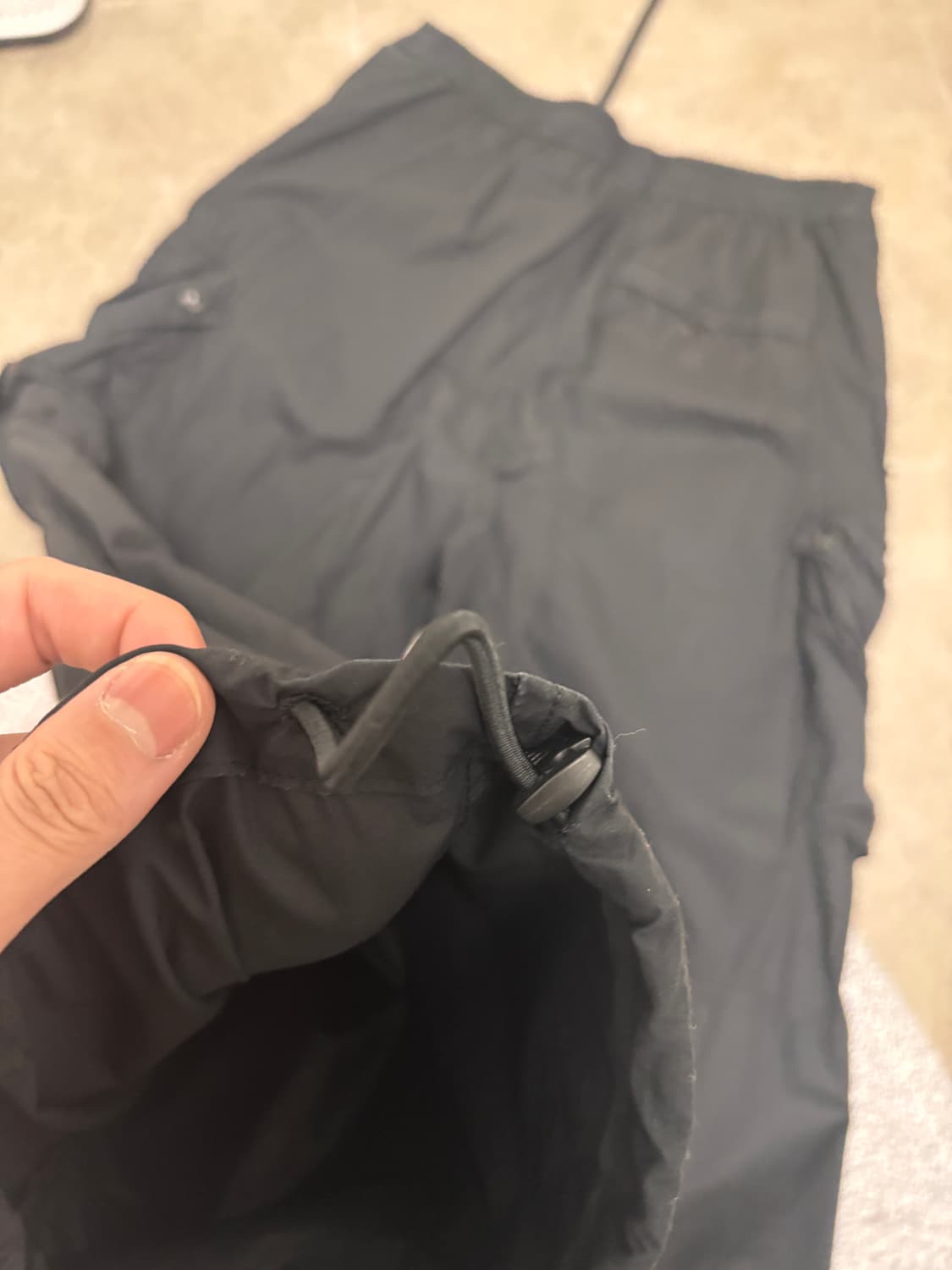 새상품급 21 S/S 스톤아일랜드 카고 탄창팬츠 32 블랙 상품이미지4