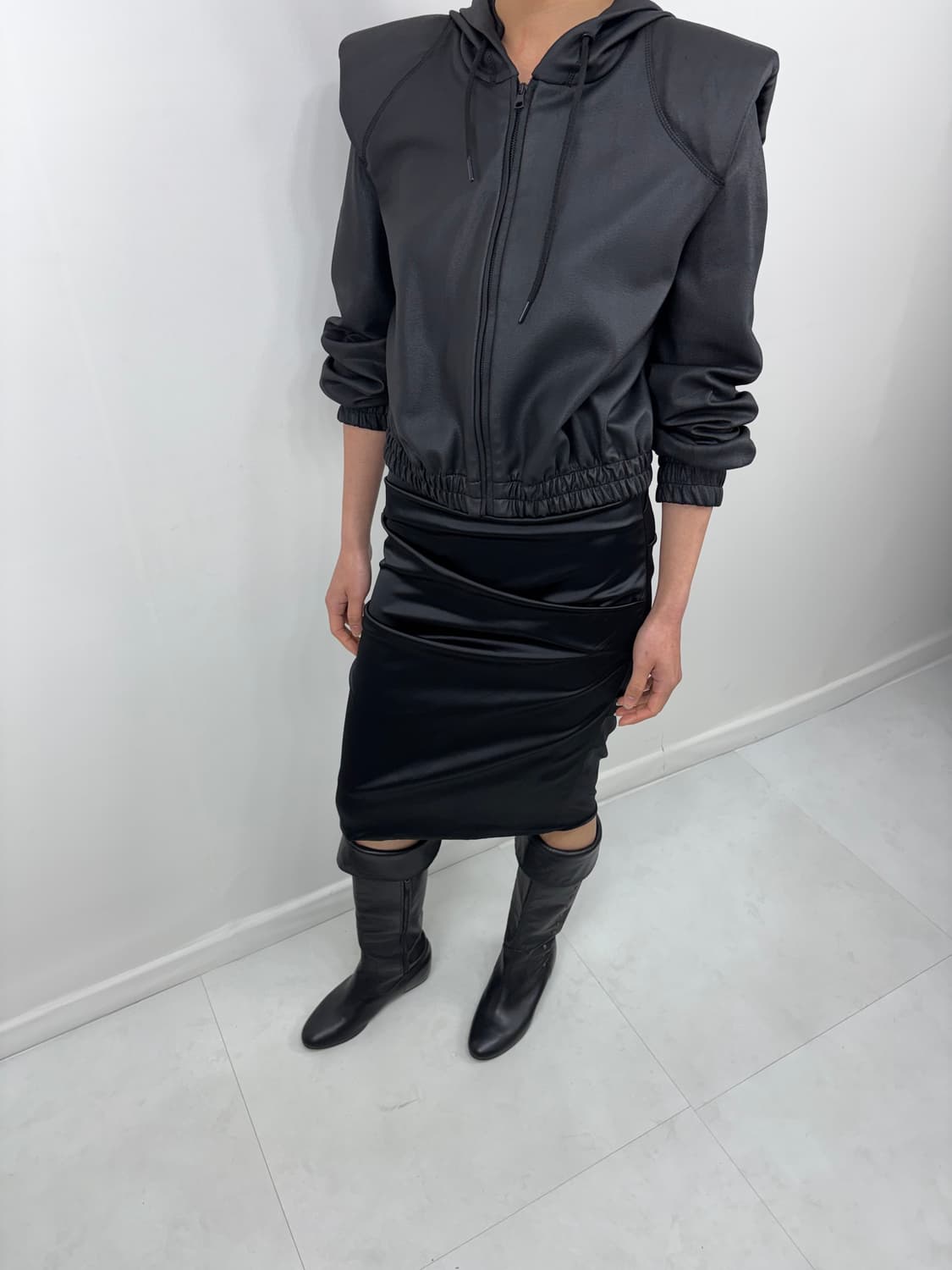 ZARA PADDED SHOULDER HOODIE 상품이미지4