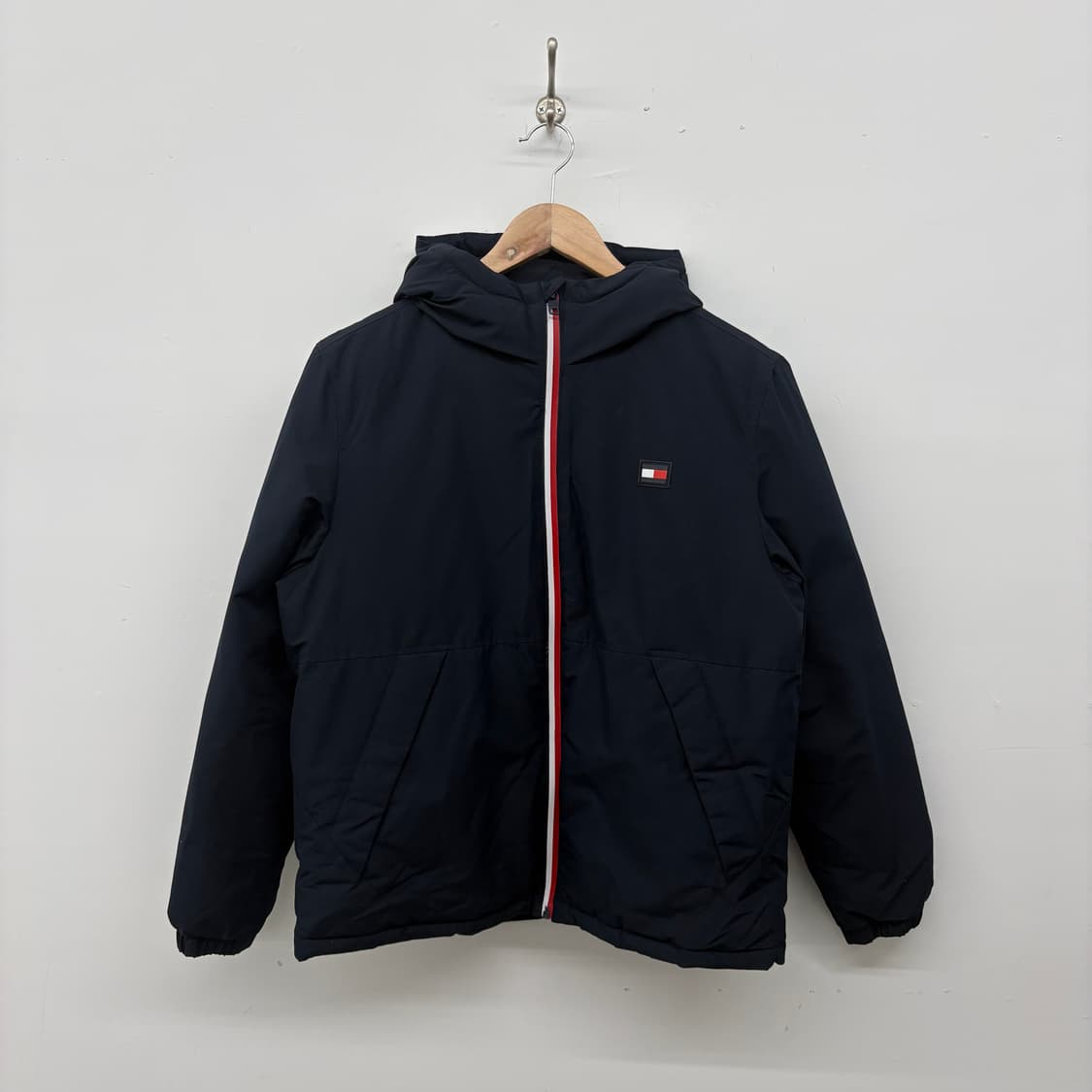 타미힐피거 네이비 후드 패딩 점퍼 남s 상품이미지1