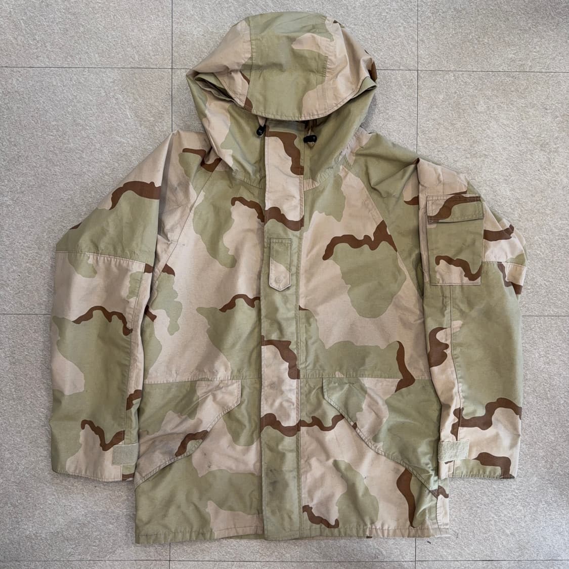 미군 ECWCS 데저트 카모 고어텍스 파카 상품이미지1