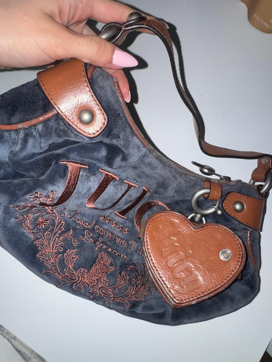 쥬시꾸뛰르 벨벳 숄더백 상품이미지3