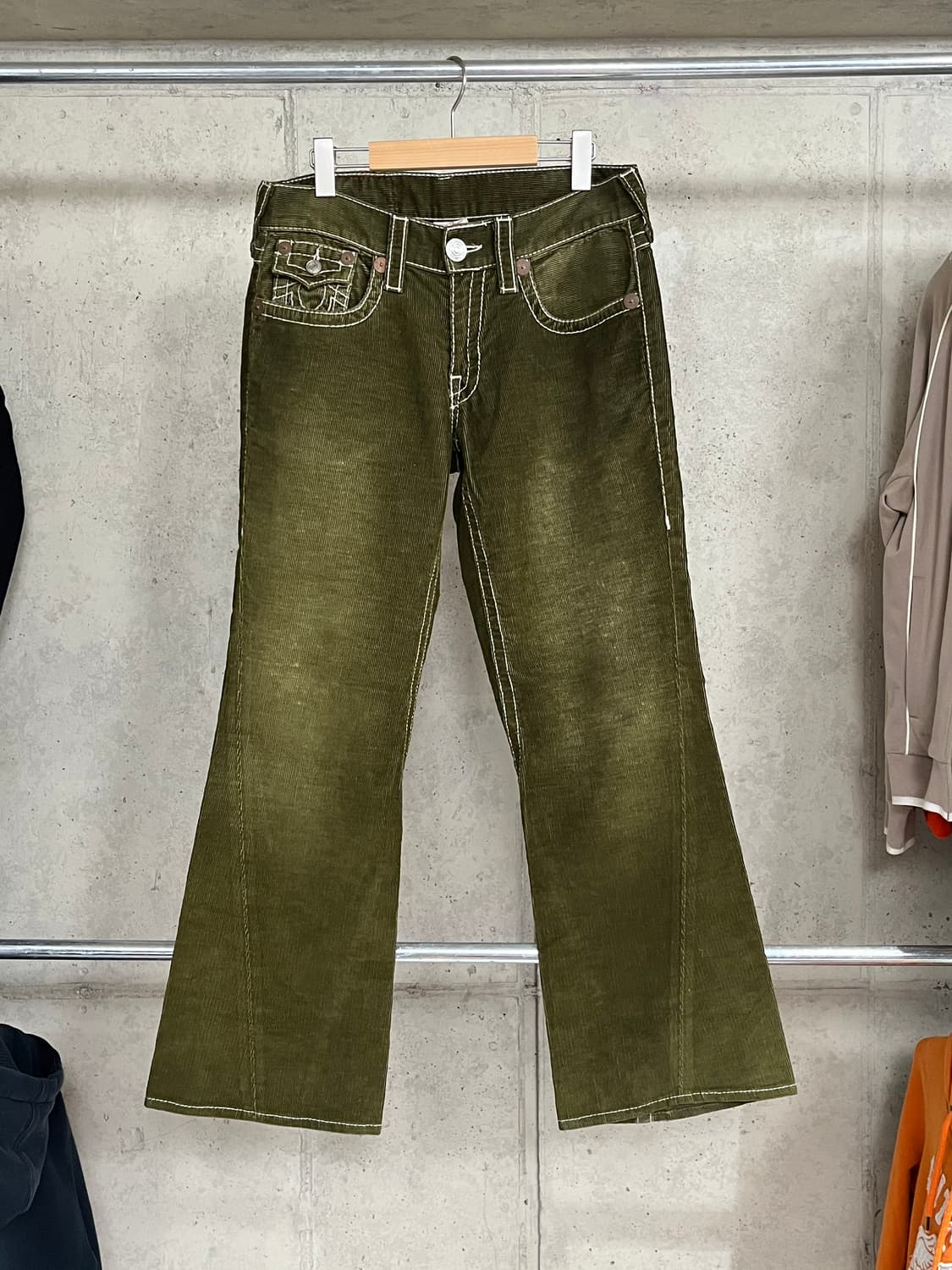 True Religion Joey Big T Corduroy Pants 상품이미지3