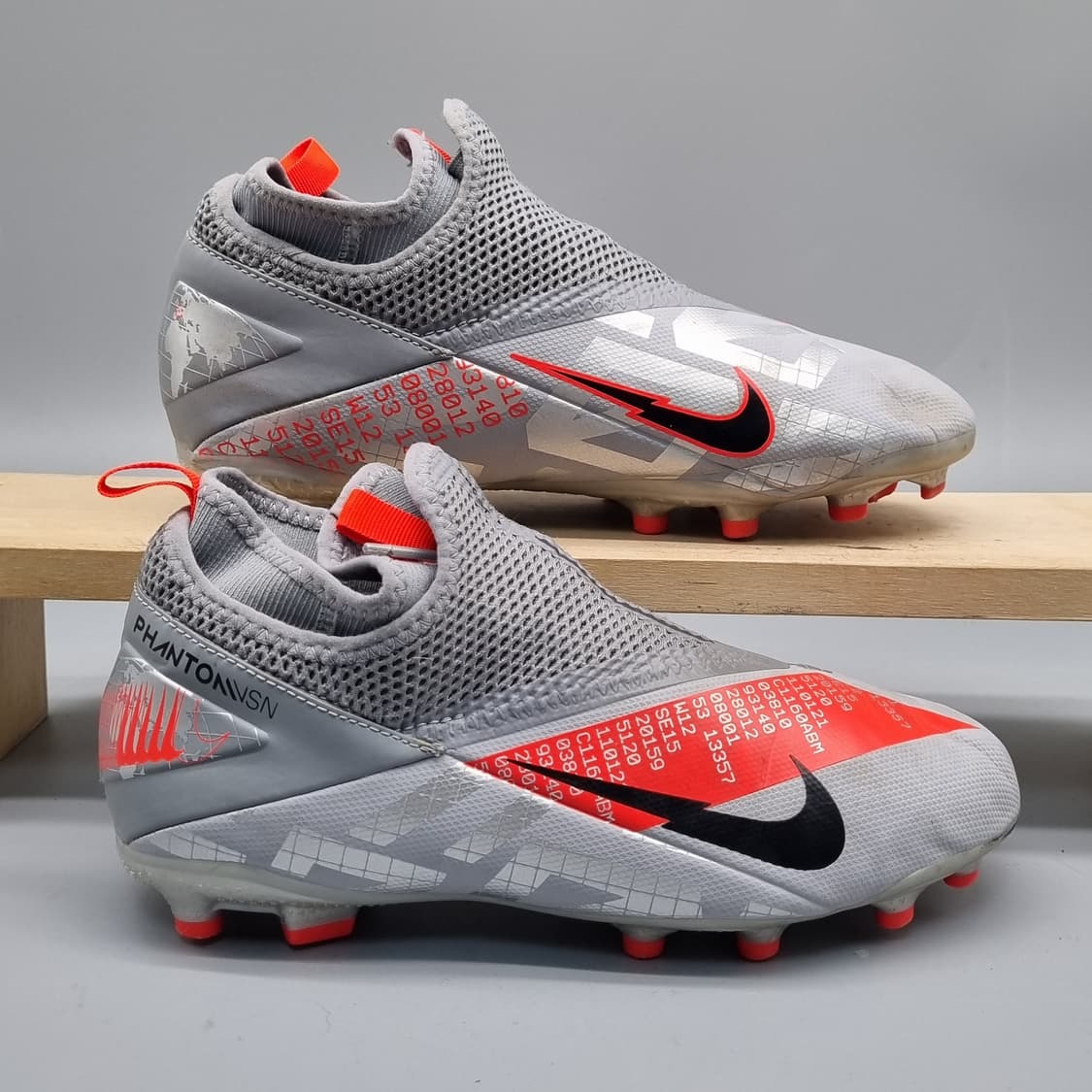 나이키 팬텀비전2 아카데미 아동축구화230 상품이미지1