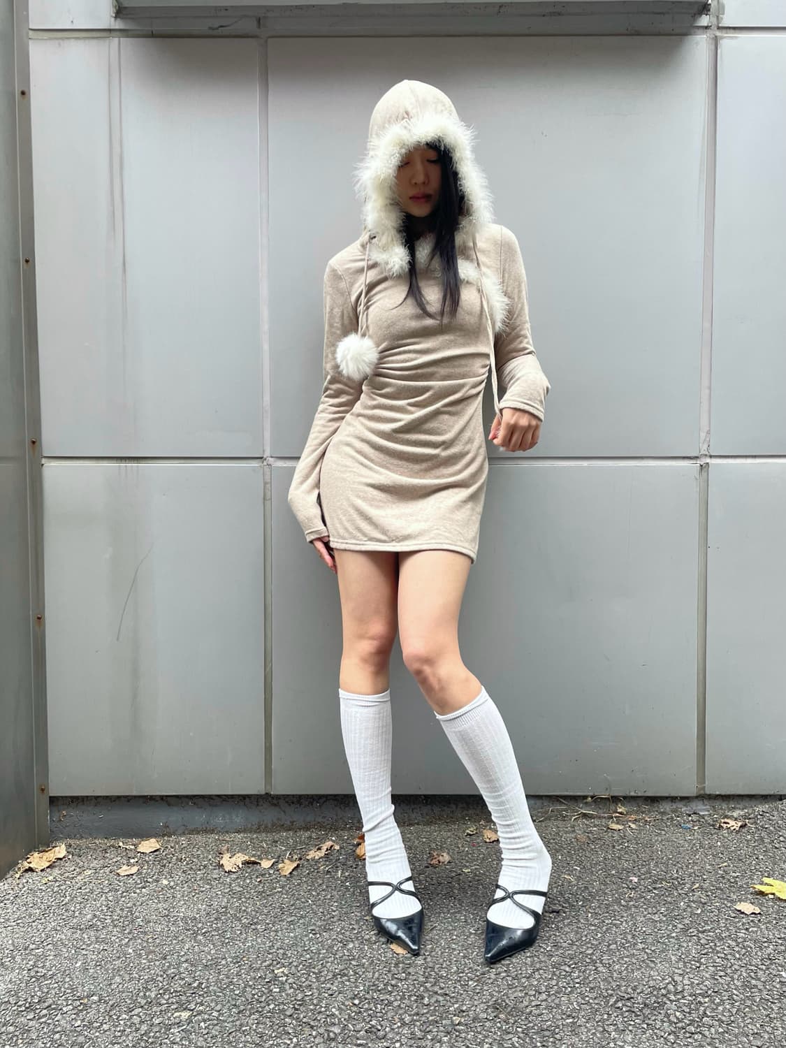 Furry trim hoodie mini dress 상품이미지3