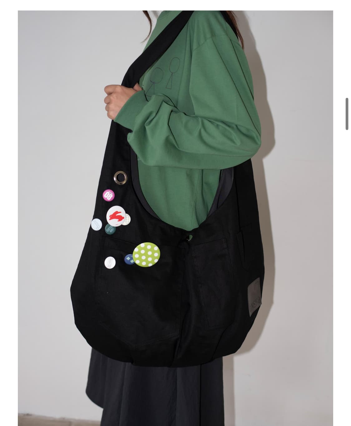 Onska 온스카 REVERSIBLE POCKET BAG 블랙 차콜 상품이미지1
