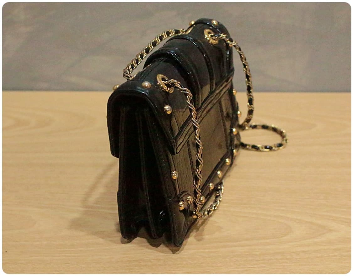 메트로시티 에나멜 가죽 스터드 체인백 상품이미지4