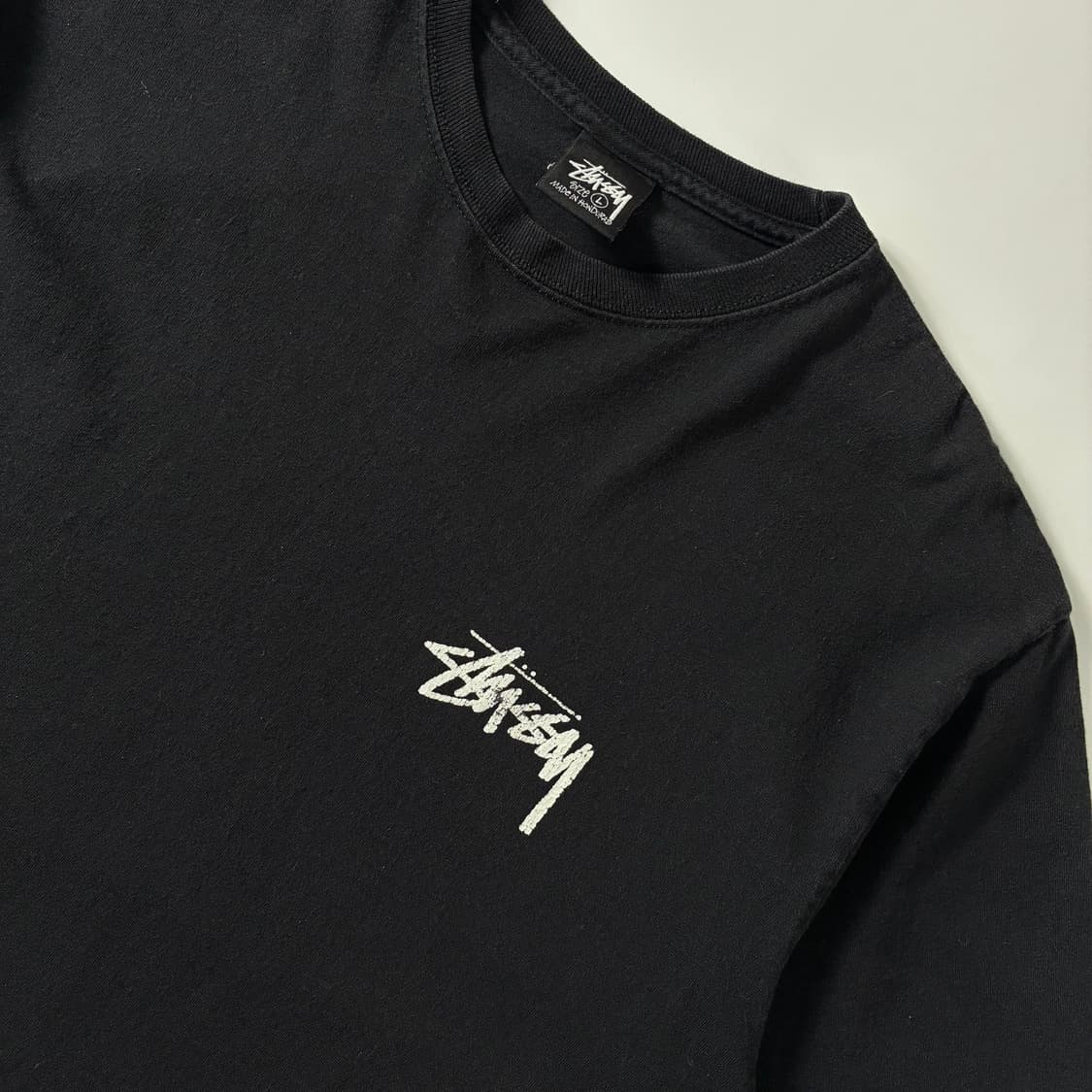 Stussy  스투시 플러쉬 인형 8볼 블랙 반팔 티셔츠  상품이미지4