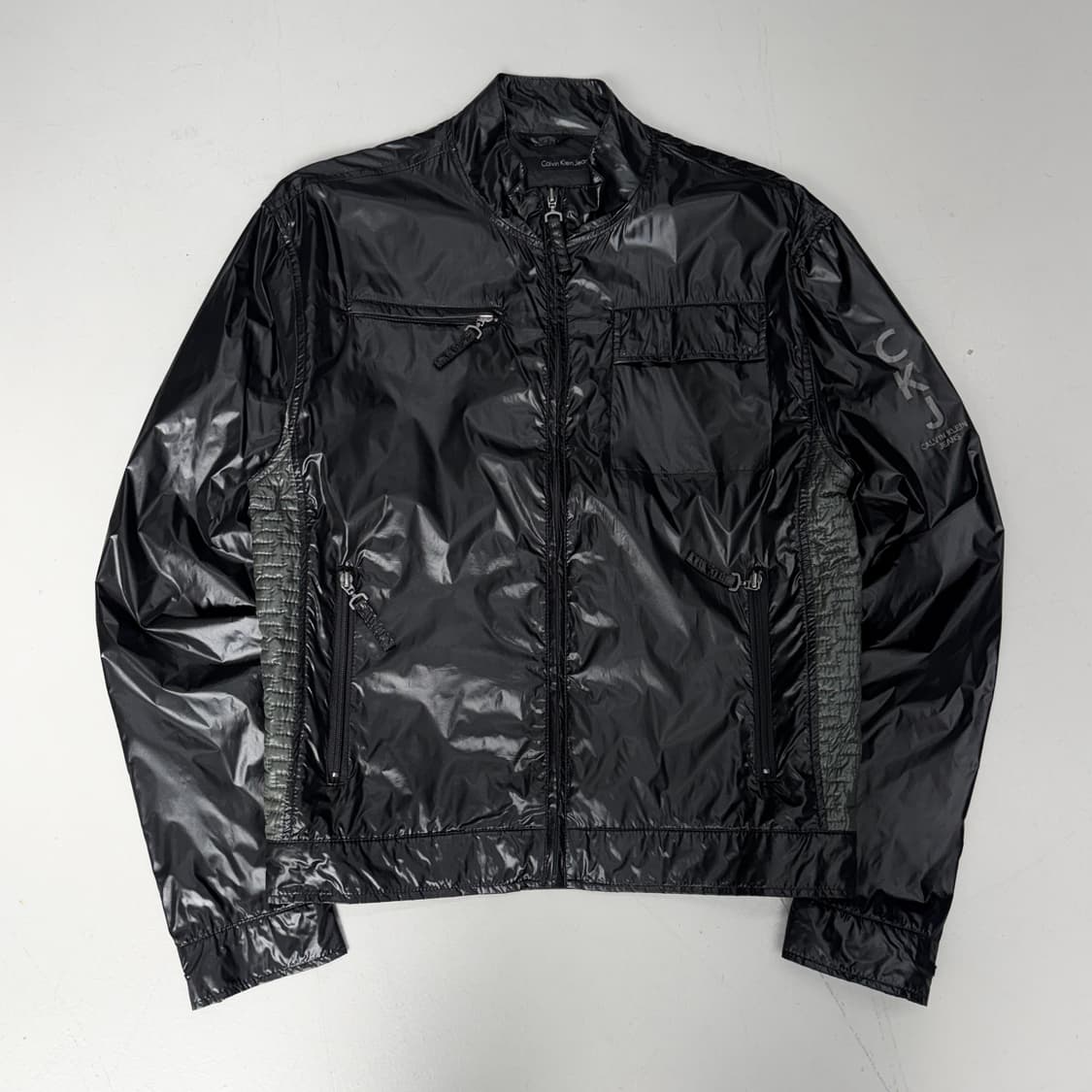 캘빈클라인 유광 바이커 경량 바람막이 자켓 상품이미지2