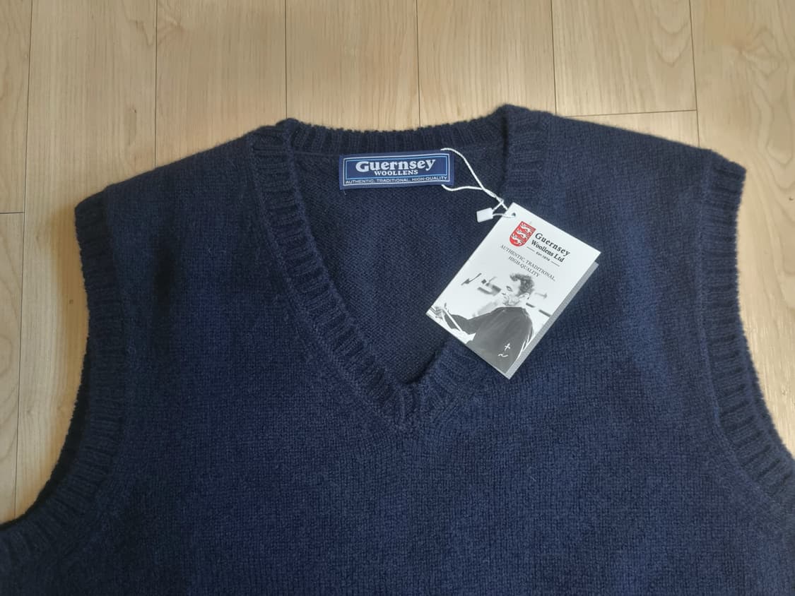 건지울른스 셔틀랜드울 브이넥 베스트 네이비 L 상품이미지3