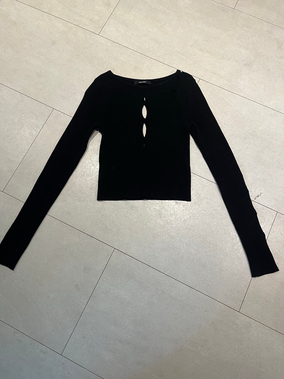 다이애그널 ERRATIC HOLE KNIT (black) 상품이미지2