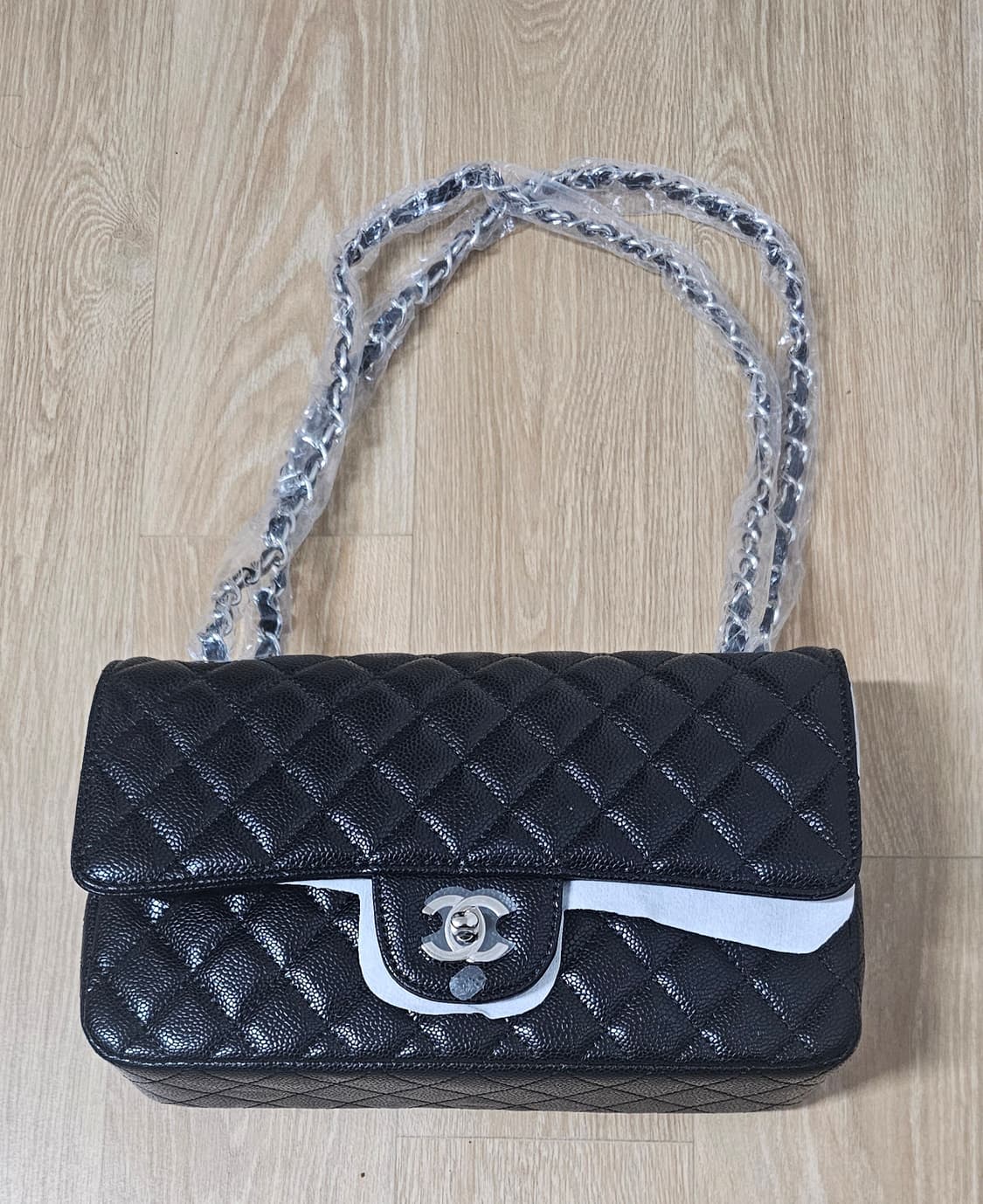 샤넬클래식스몰플랩백 은장 상품이미지1