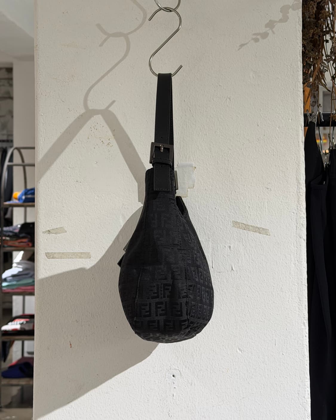 펜디 블랙 주카 캔버스 호보백 상품이미지5