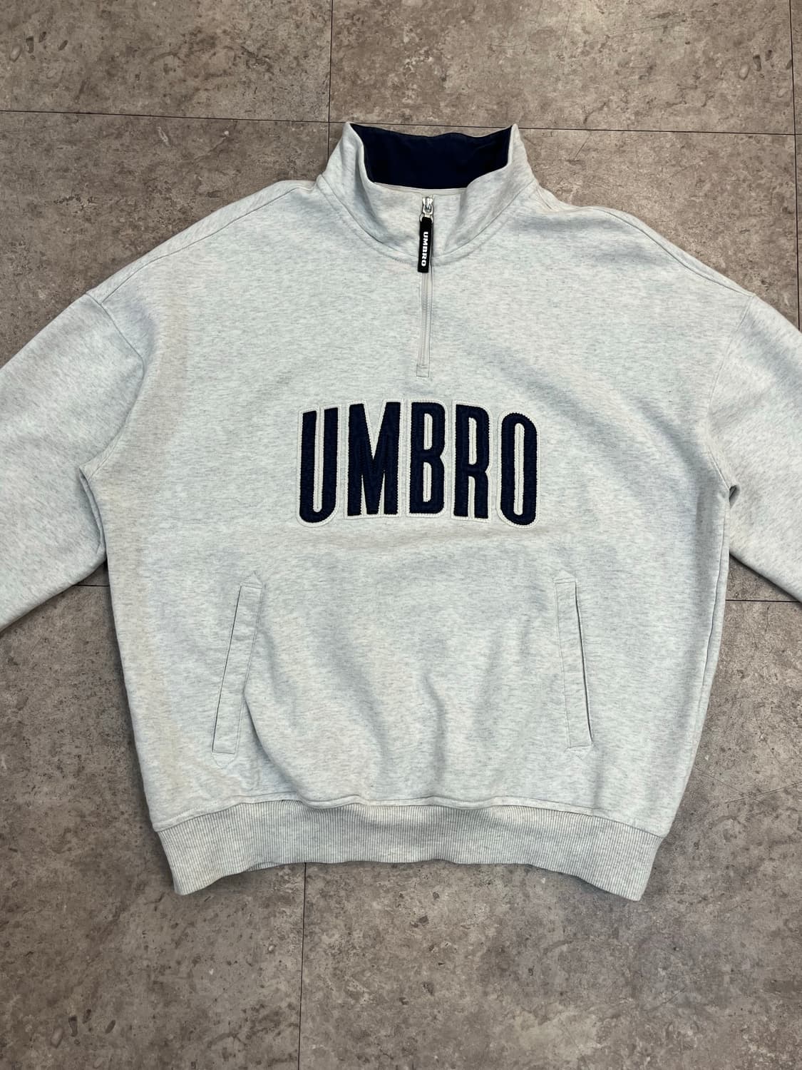 엄브로 반집업 맨투맨 라이트그레이 95 #csz4043 상품이미지4