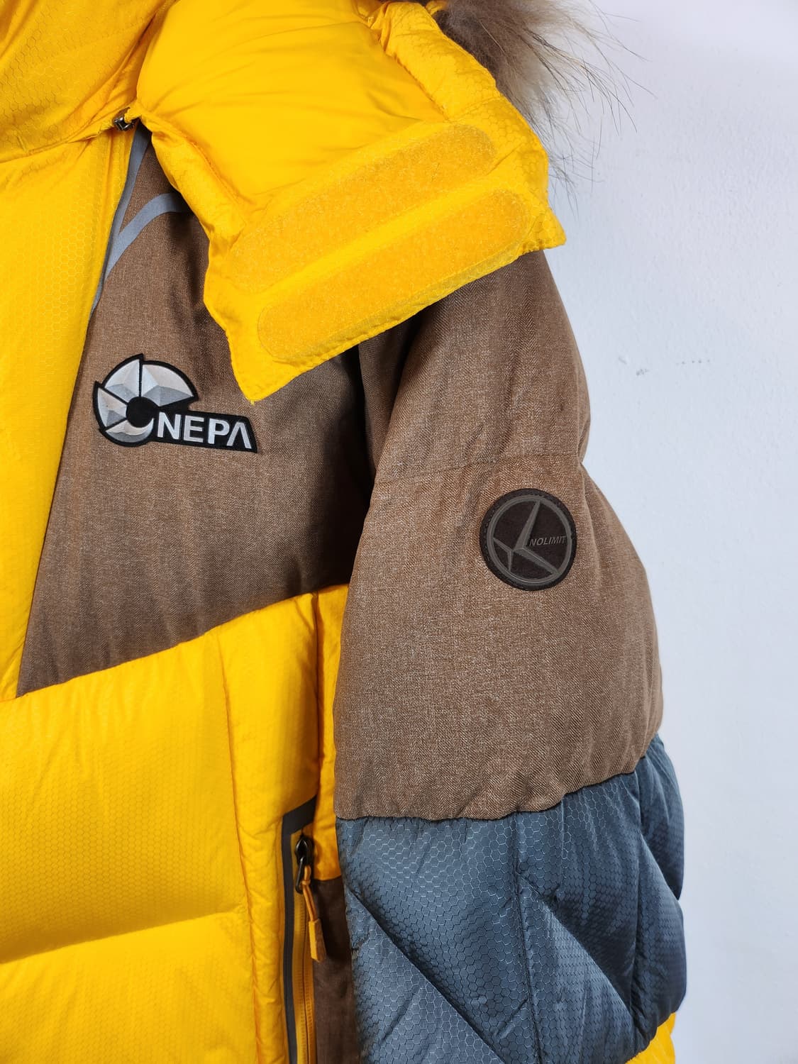 네파  NOLIMIT 기능성 구스패딩  100-105 L 새제품급 상품이미지3