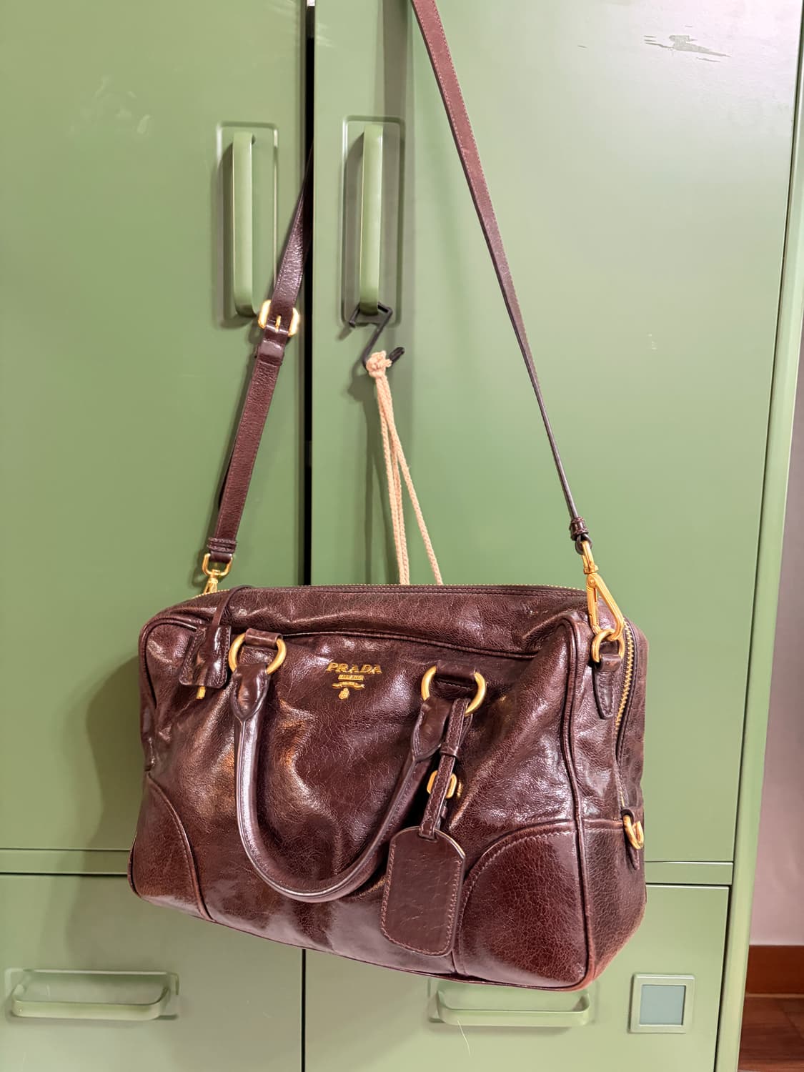 프라다 비텔로 샤인 토트백 겸 숄더백 브라운 상품이미지1