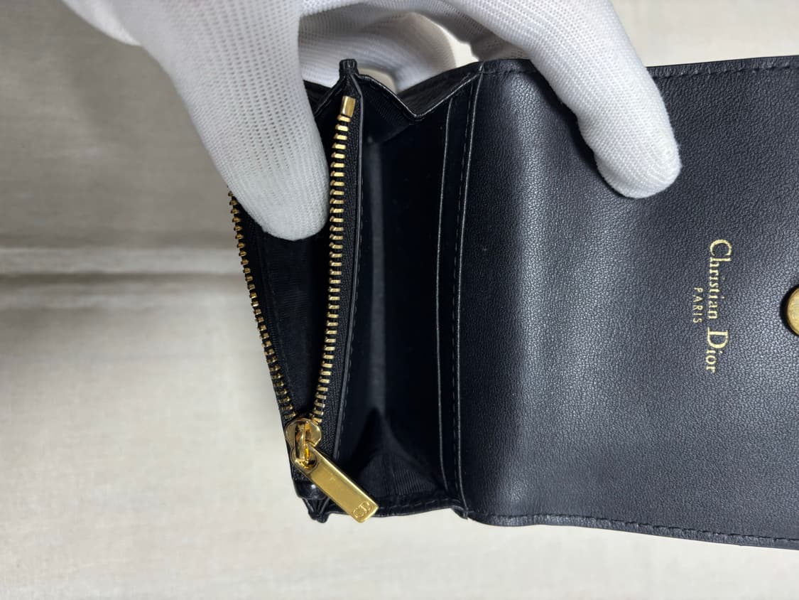 디올 카로 글리신 까나쥬 여성지갑  상품이미지9
