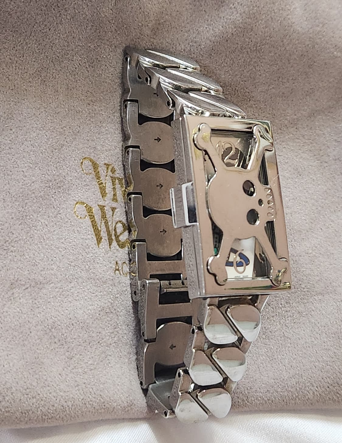 비비안웨스트우드 스컬 트럼프 팔찌 시계 상품이미지3