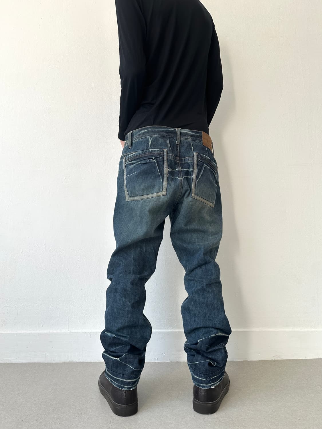 알마니 익스체인지 크랙 워싱 데님팬츠 상품이미지1