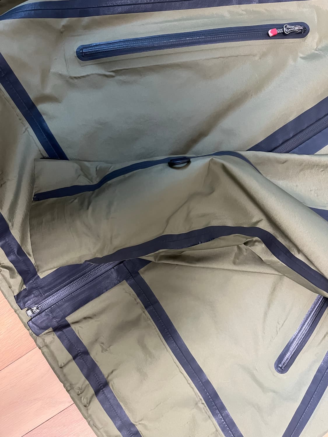 슈프림x노스페이스 테이프심자켓 L사이즈(크림상품) 상품이미지4