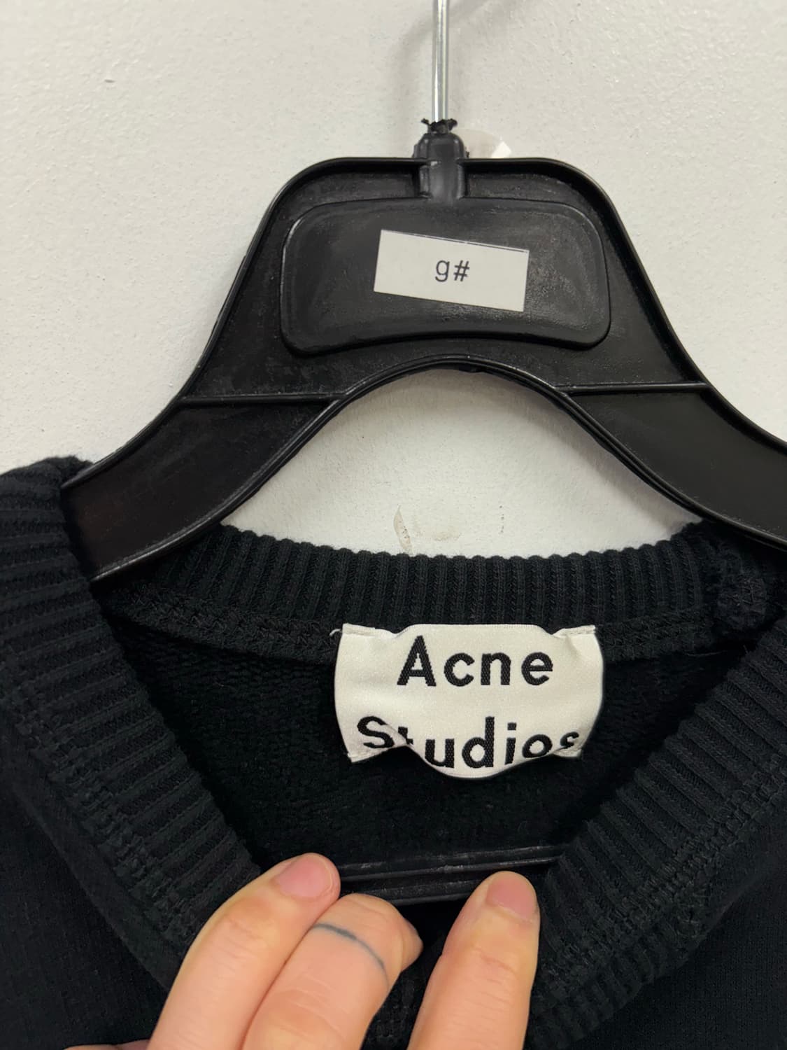 아크네 스튜디오 스톡홀룸 리버스 로고 맨투맨 상품이미지5