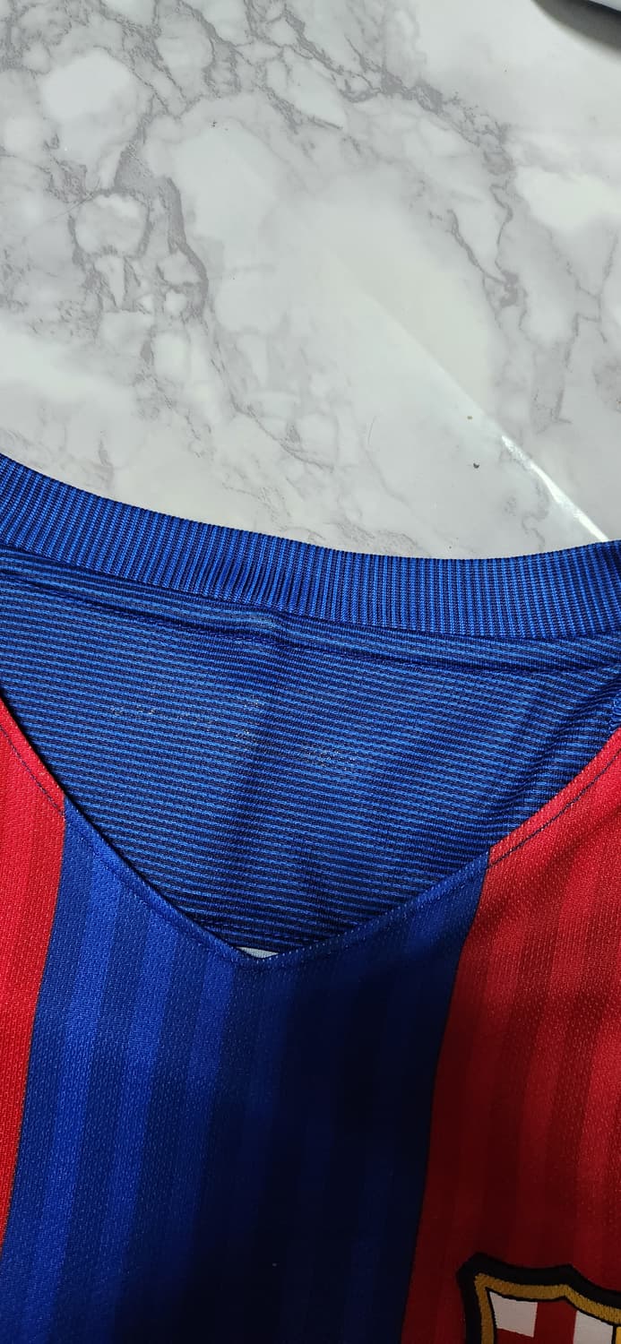 16-17 나이키 바르셀로나 홈 유니폼 반팔 No.10 메시
 상품이미지5