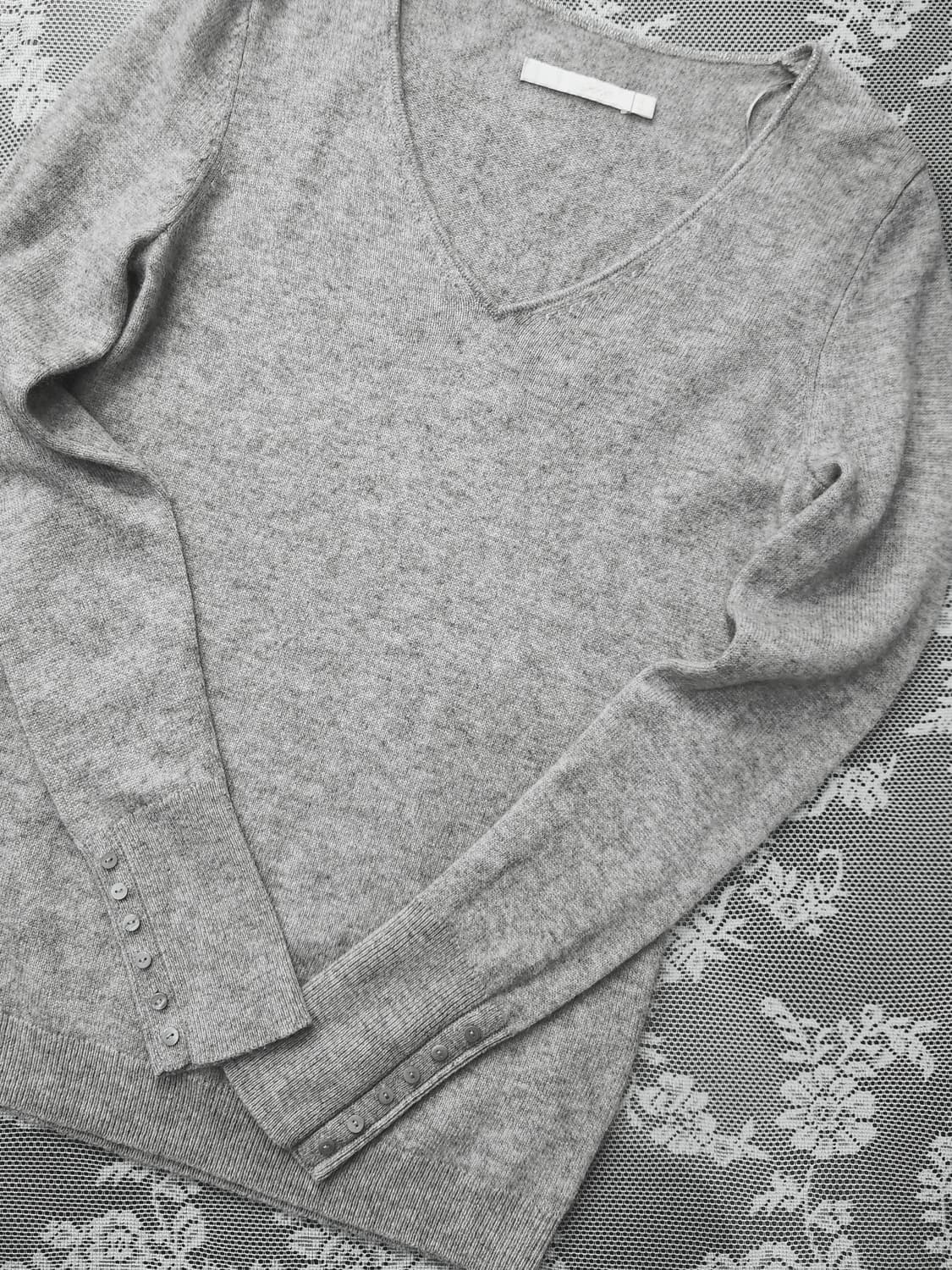 les100 실크캐시미어 브이넥니트 상품이미지2