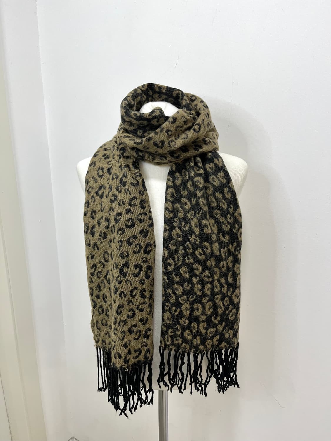 일본 빈티지 갸루 브라운 레오파드 패턴 테슬 머플러 상품이미지1