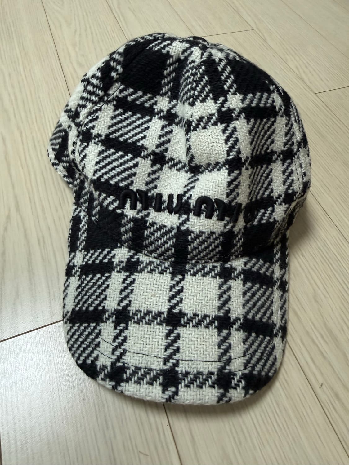 미우미우 볼캡 상품이미지2