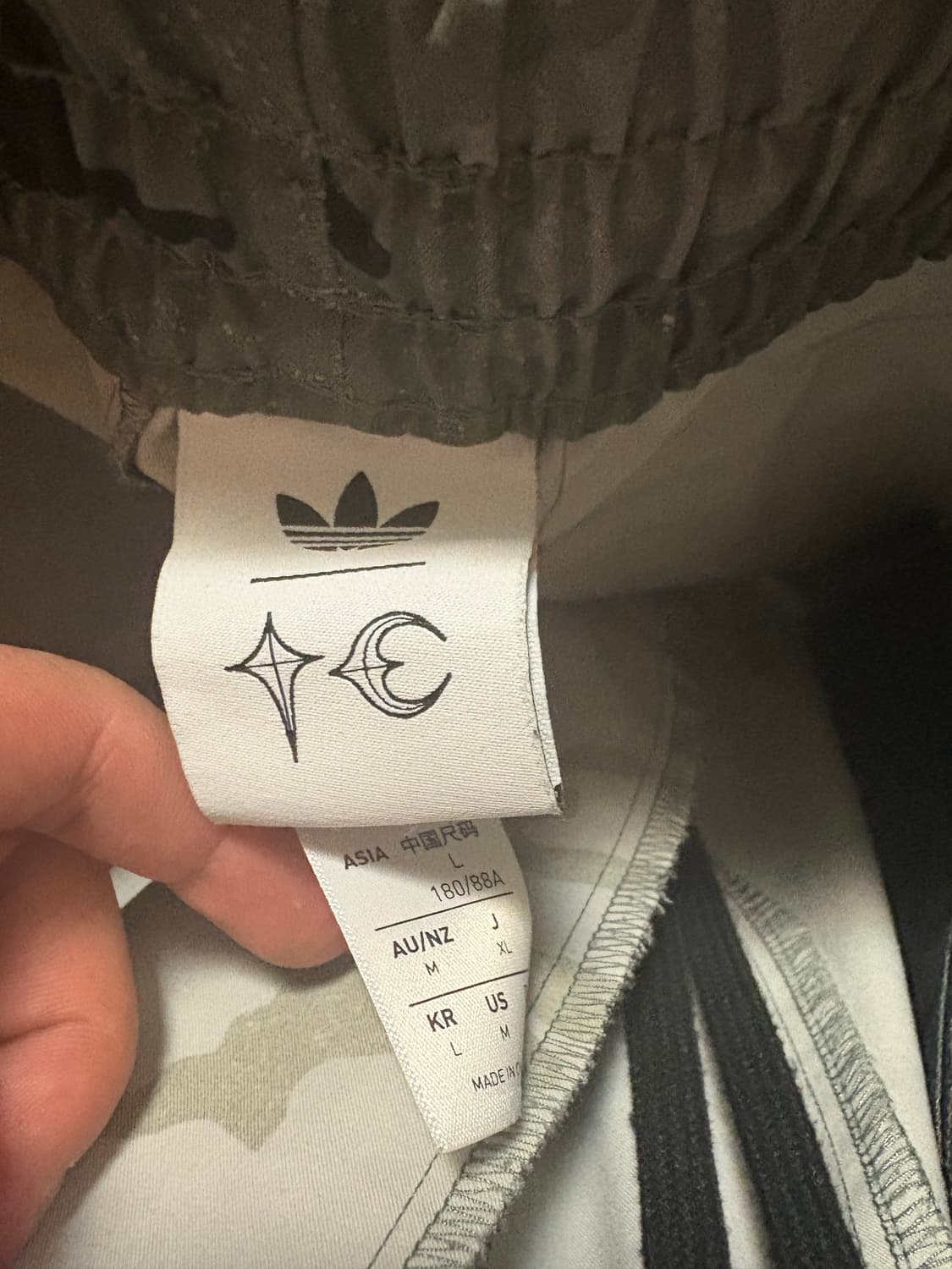 아디다스X떠그클럽 콜라보 트랙 팬츠 블랙 (Size L) 상품이미지3