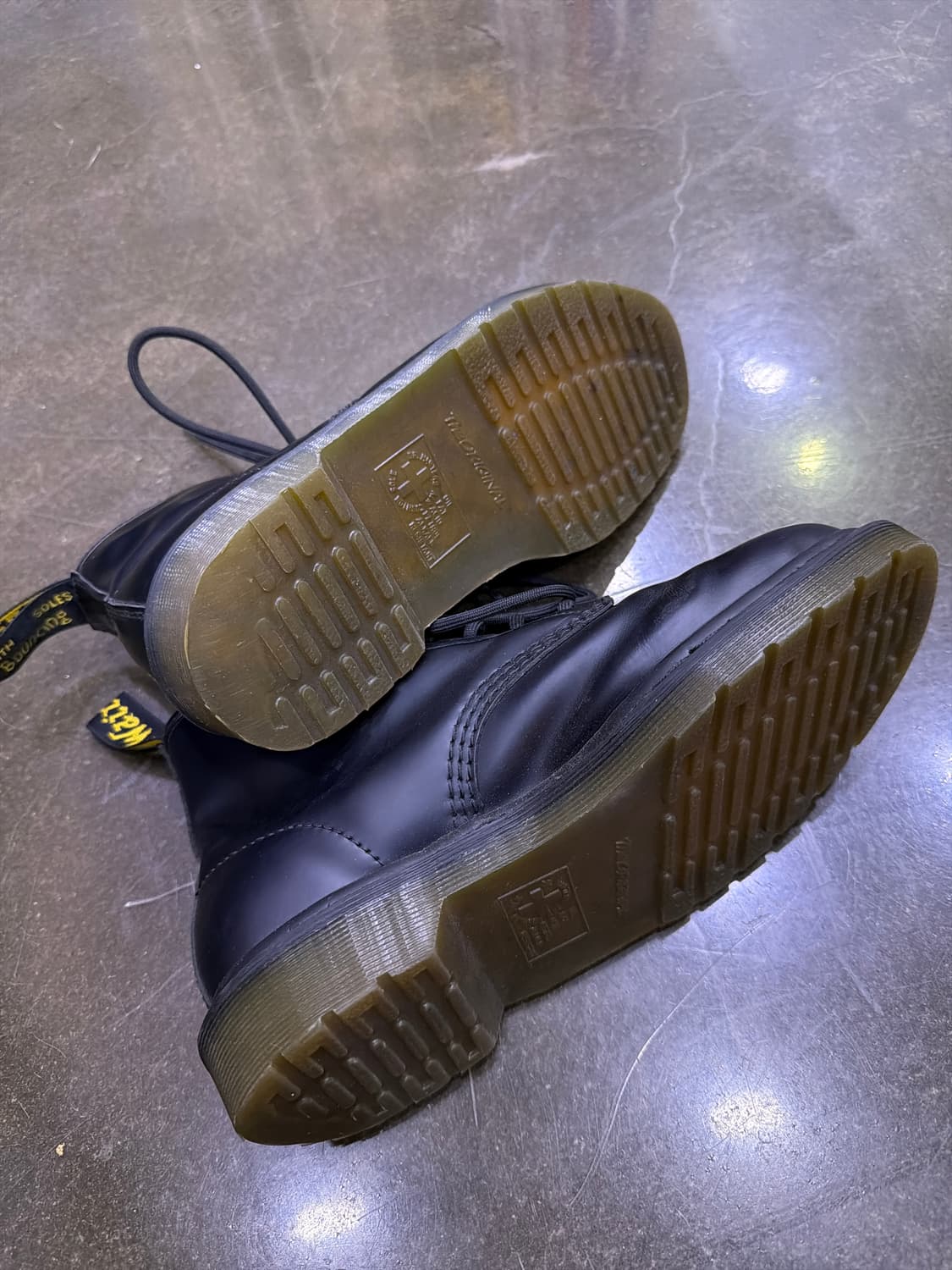 닥터마틴 101 6홀 워커 부츠 블랙 250 상품이미지7