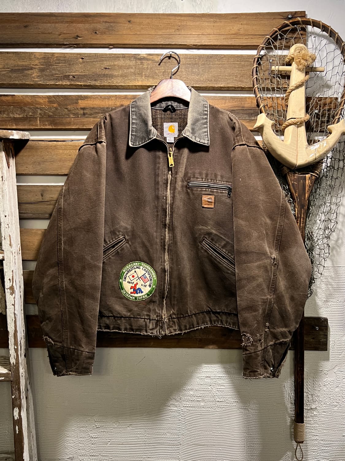 [L]칼하트 USA J97 디트로이트 빈티지 리페어 다크브라운 워크 자켓 상품이미지1