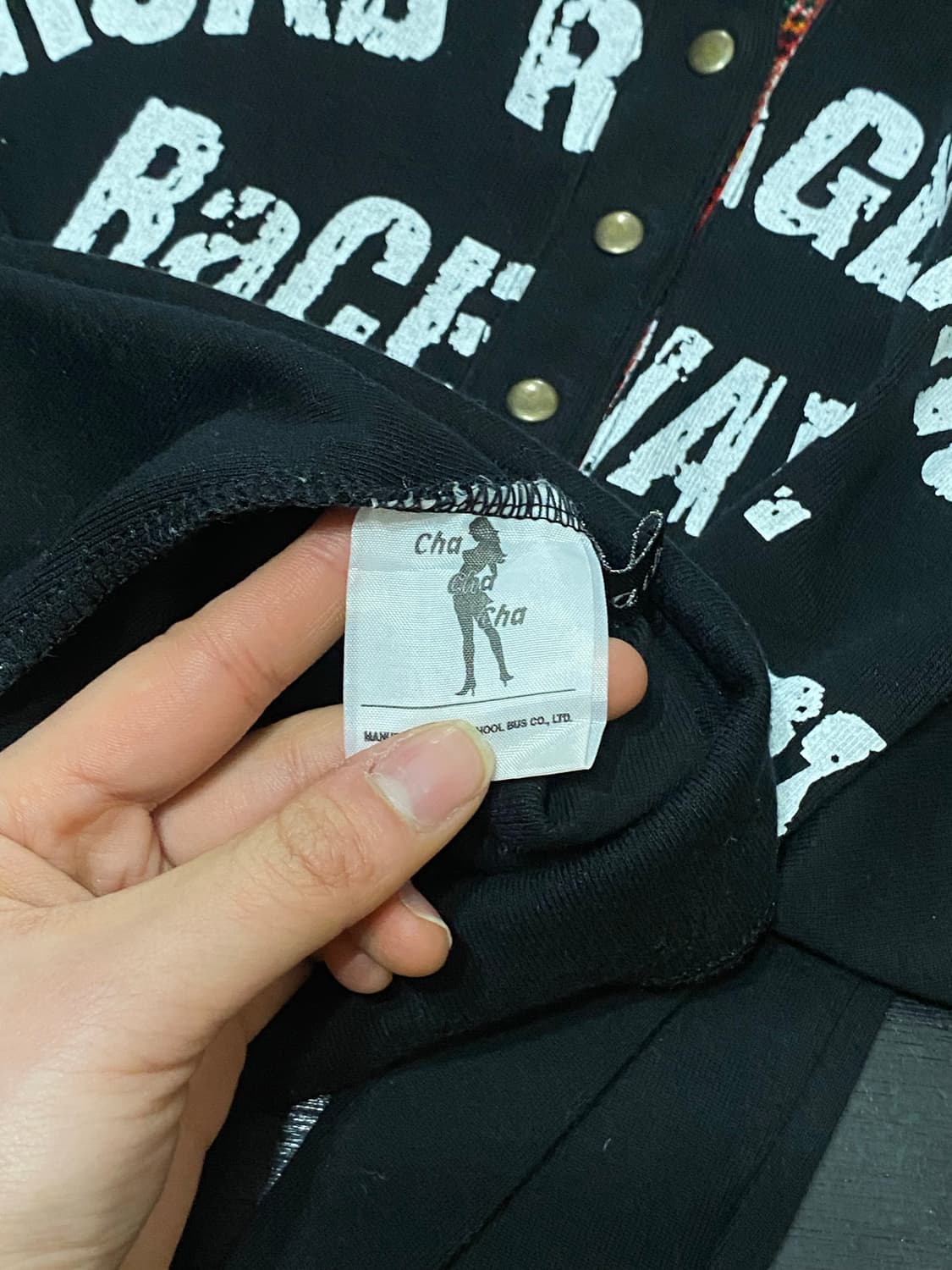 Cha cha cha 레터링 버튼 슬림핏 롱슬리브 상품이미지7