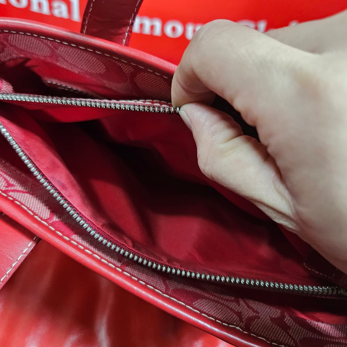 코치(Coach) 자가드 가죽 토트백  상품이미지8