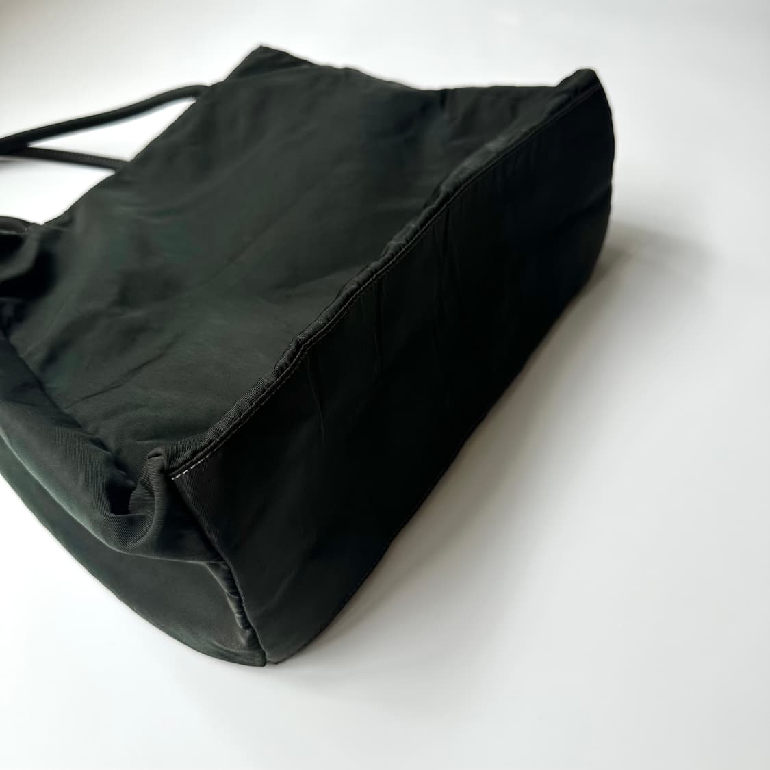 프라다 prada 포코노 나일론 토트백 상품이미지4