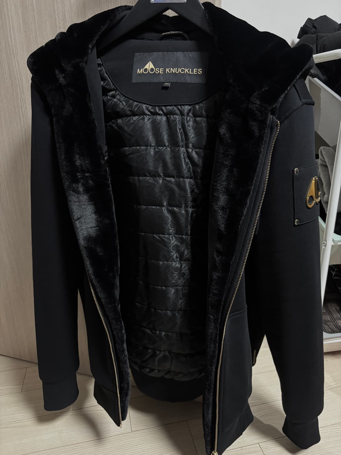 무스너클 버니스웨터 M(103~105) 블랙퍼 금장 상품이미지1