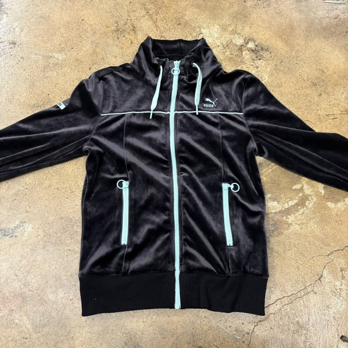 푸마 벨벳 블랙 민트 져지 트랙탑 상품이미지3