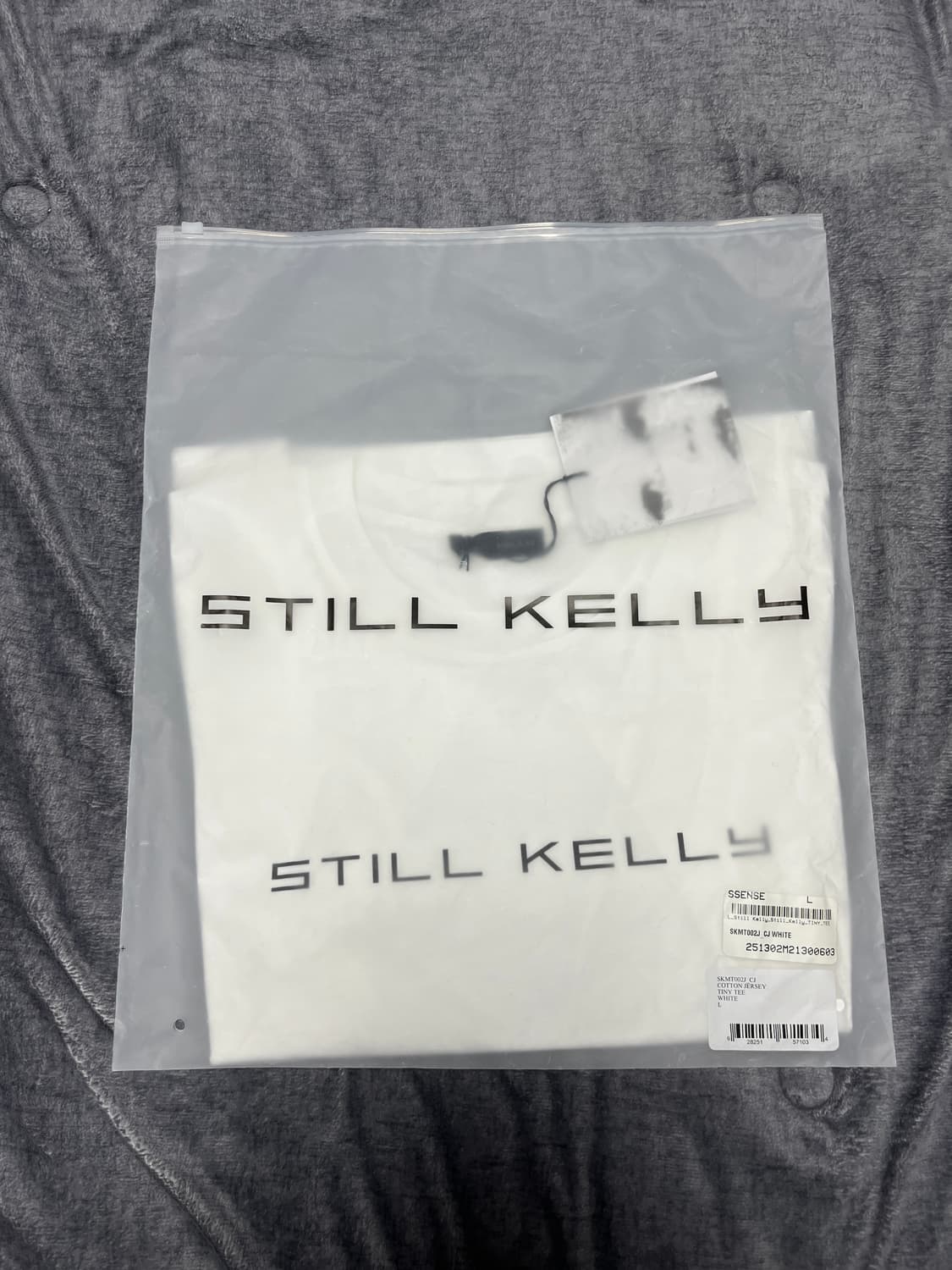 Still kelly 스틸 켈리 타이니 핏 로고 티셔츠 새상품 상품이미지3