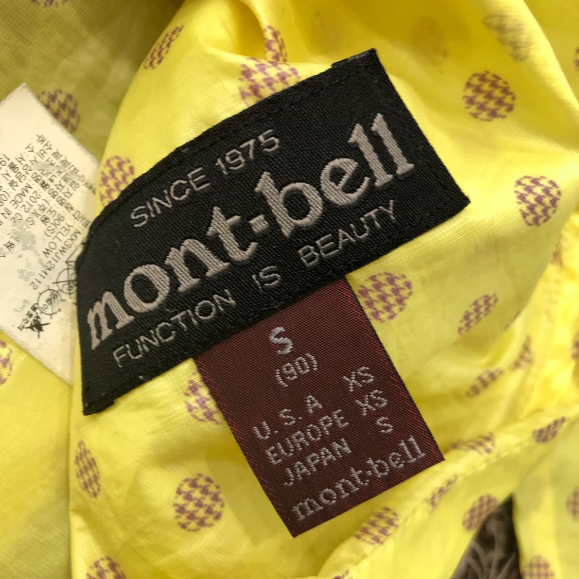 S 몽벨 옐로우 도트 후드 바람막이 자켓 상품이미지4