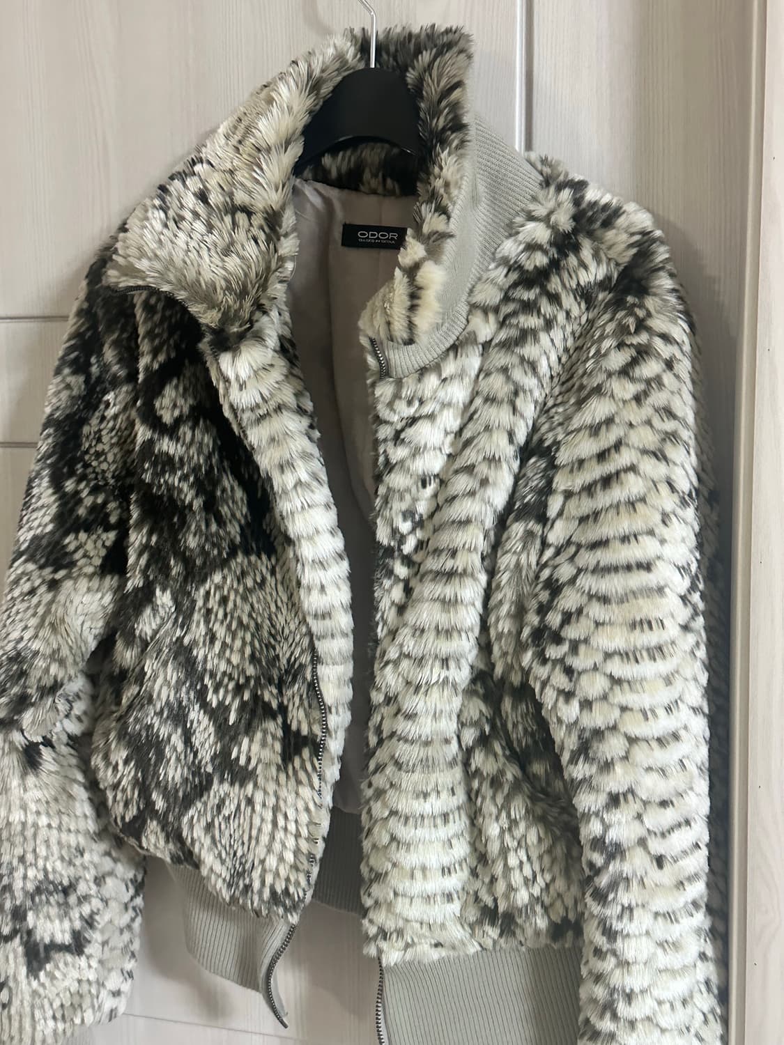 Odor 오도어 퍼 자켓 상품이미지2