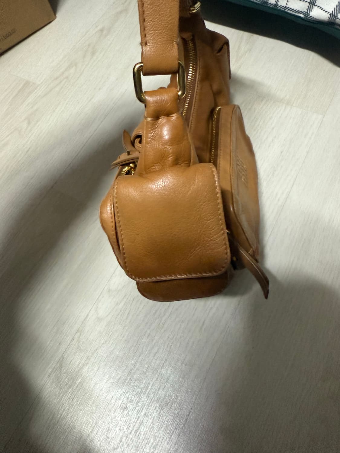 미우미우 포켓백 미니 백 상품이미지7