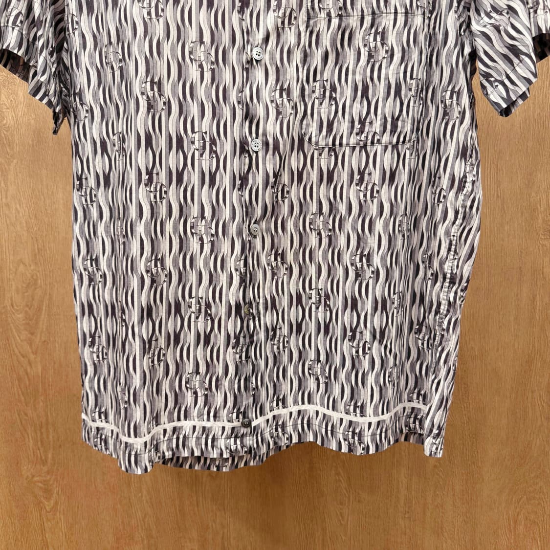 크리스찬 디올 무슈 모노그램 스트라이프 패턴 반팔 셔츠 그레이 상품이미지5