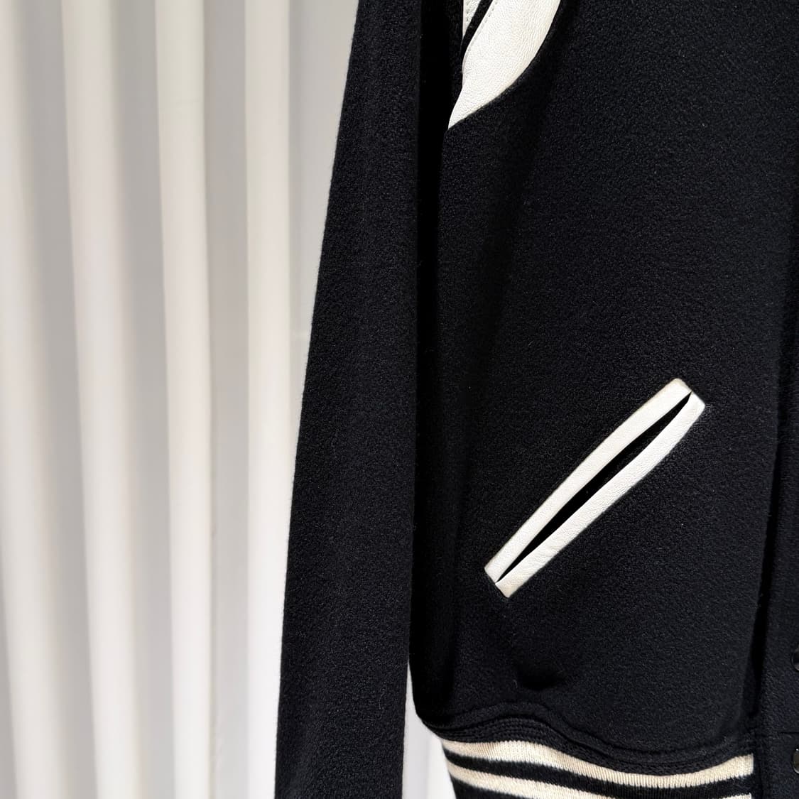 50 / 생로랑 울 테디 바시티 자켓 상품이미지3