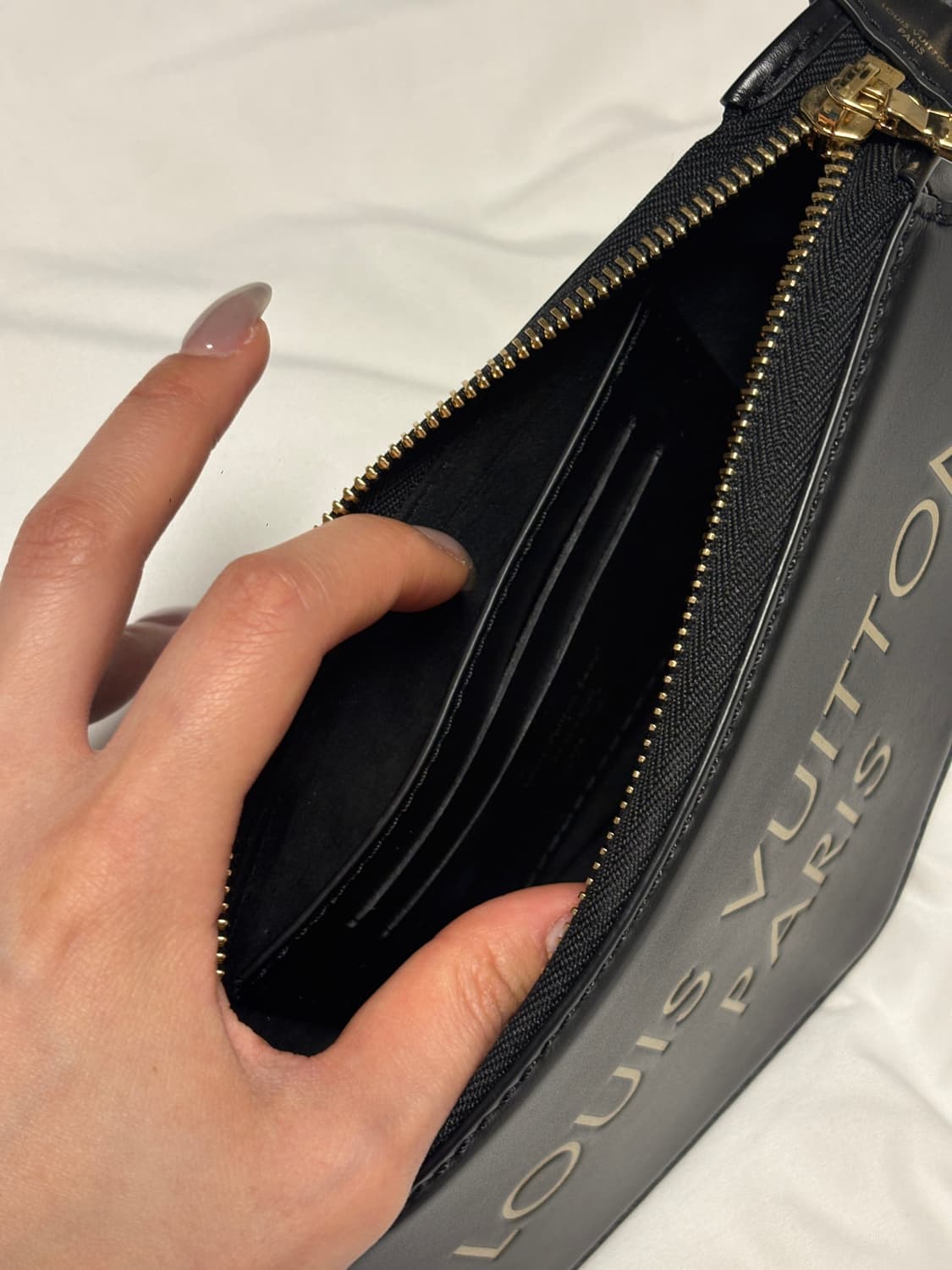 루이비통 포쉐트 에큐송 블랙 (네고가능) 상품이미지3