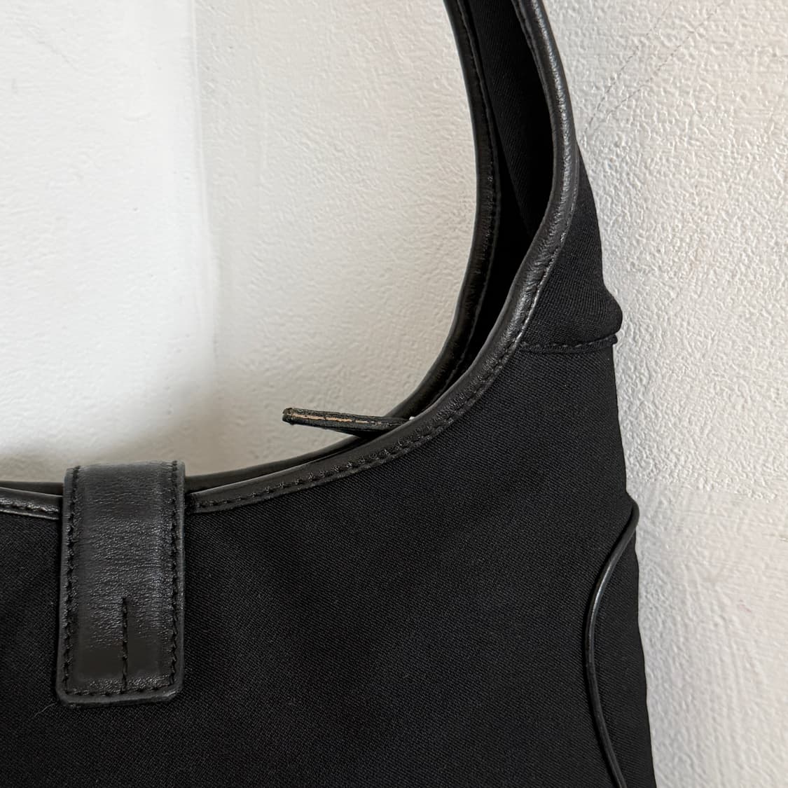 Ferragamo Nylon buckle hobo bag 상품이미지3