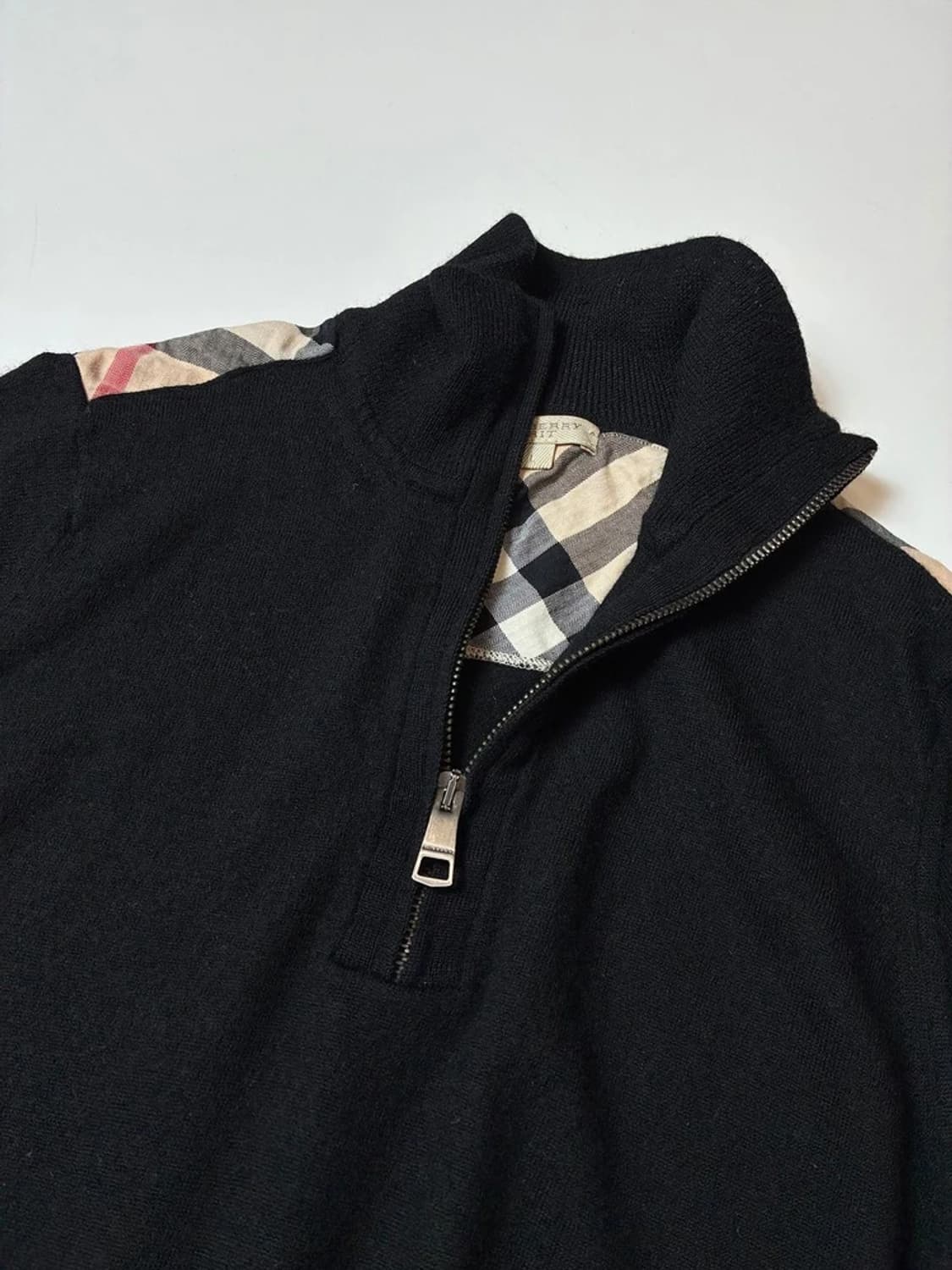 버버리 체크 트리밍 울 하프 지퍼 스웨터 PN8790 상품이미지3