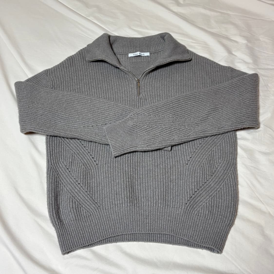 [L] 넌블랭크 캐시미어 블렌드 하프 집업 니트 상품이미지1