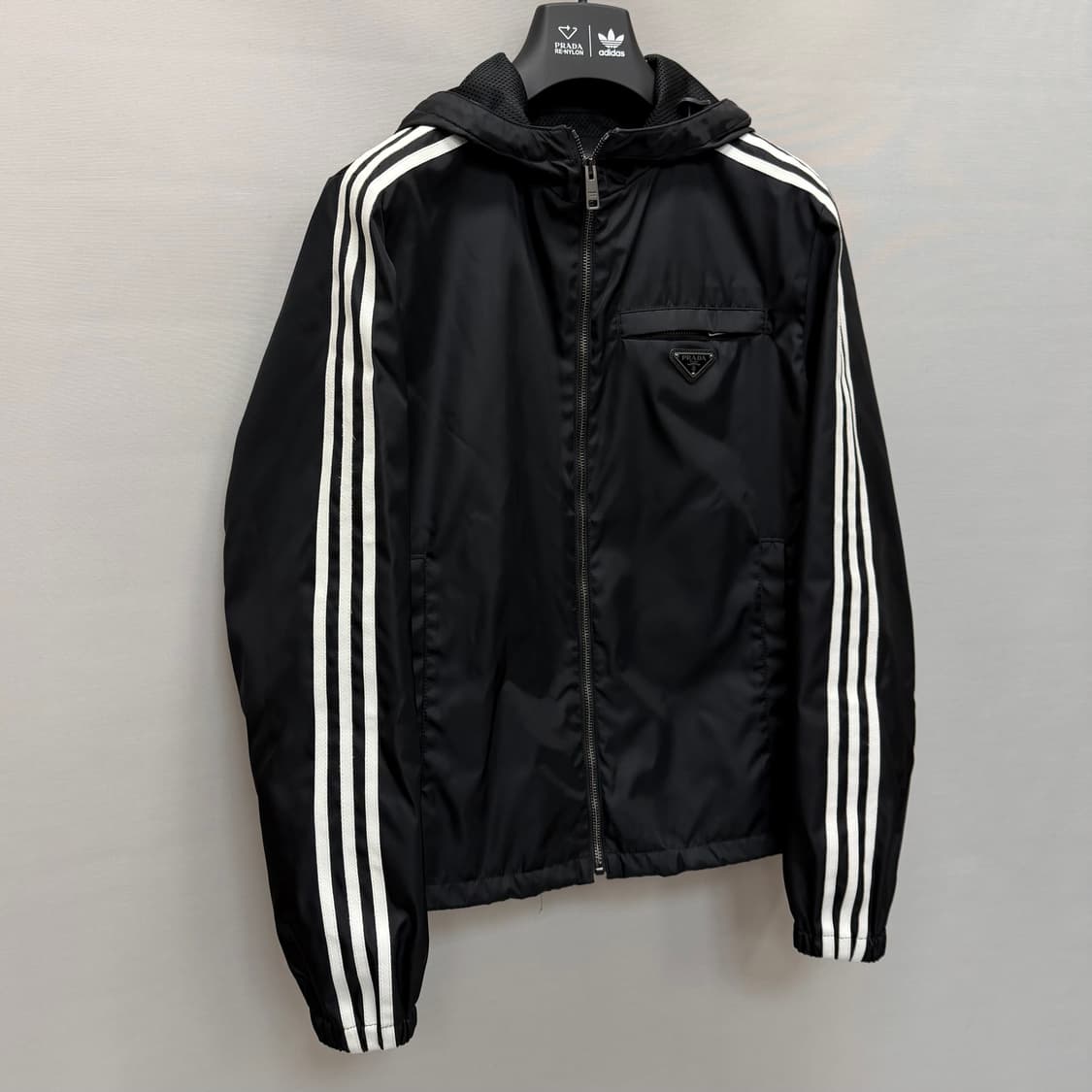프라다 x 아디다스 리나일론 트랙 후드 자켓 (95)  상품이미지2